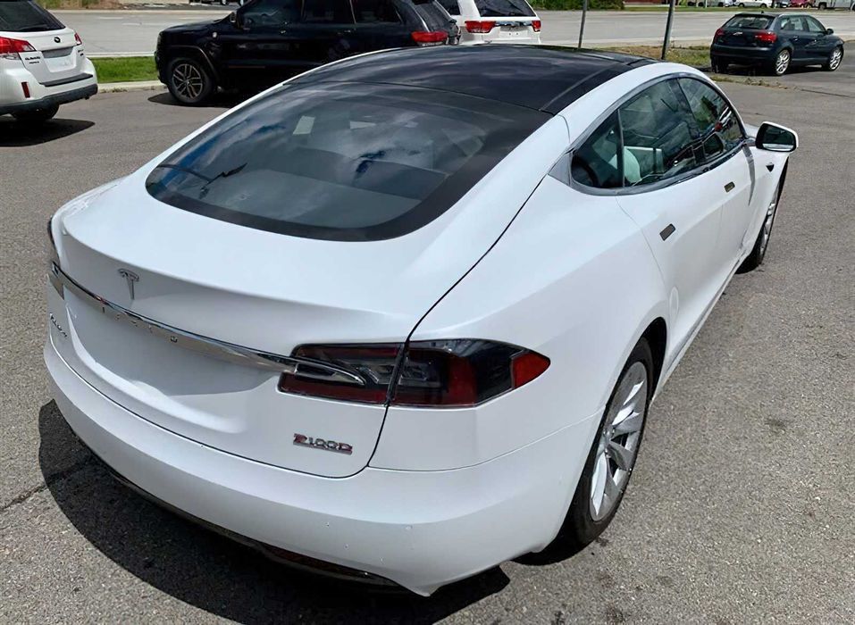 Tesla Model S P100D      2017