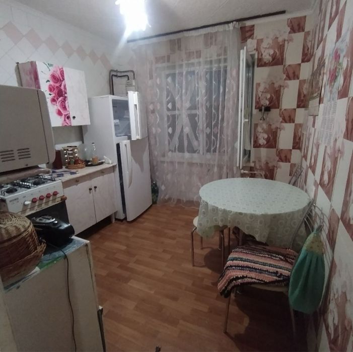 Сдам 3 к кв  Лазурный 4000 кп