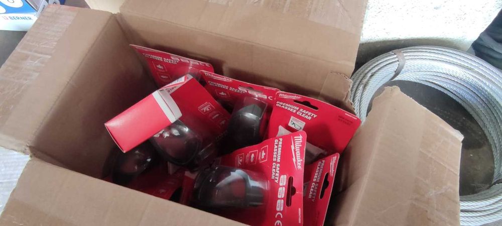 Lote Discos de rebarbadora, Areia absorvente, Luvas e óculos