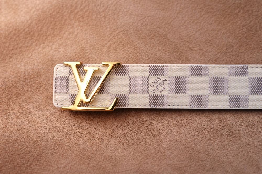 Ekskluzywnych biały pasek