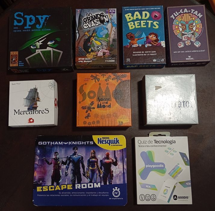 Vários jogos de tabuleiro a 5€ cada