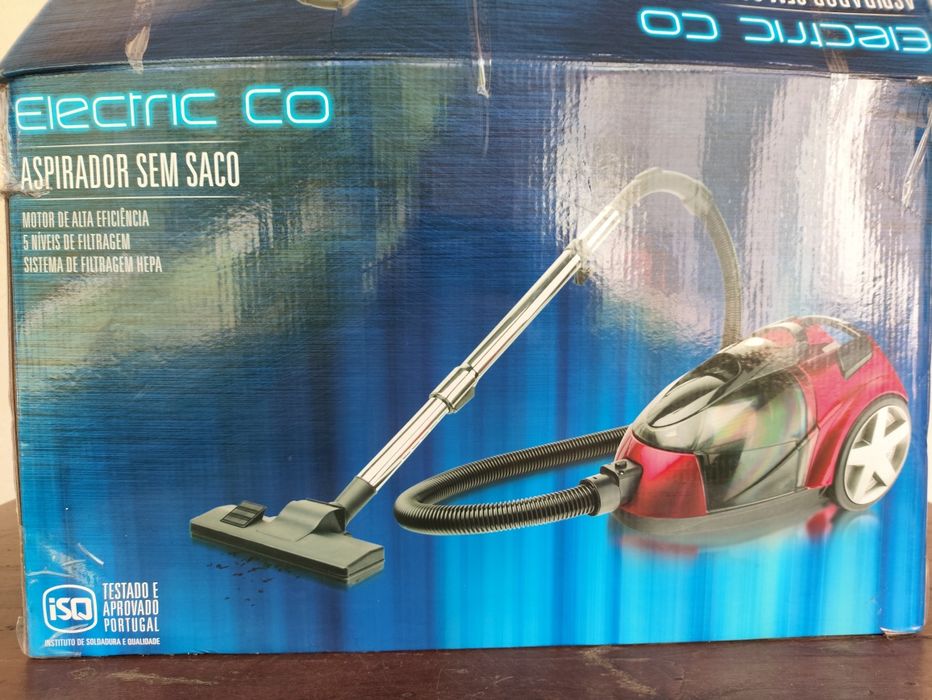 Aspirador a água como novo.