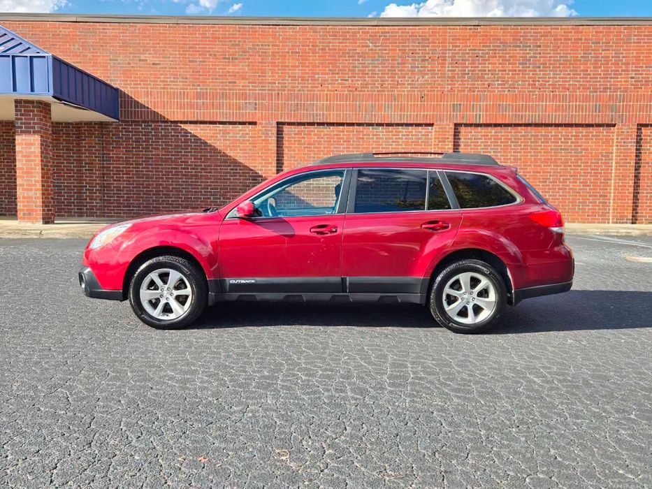Subaru Outback Limited      2013