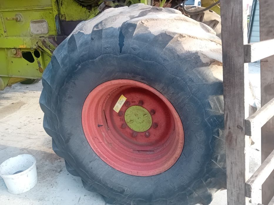 Kola opony 23.1 x 26 bizon claas
