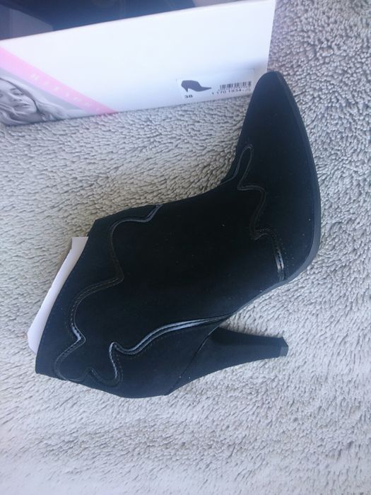 Botki damskie r. 38 nowe