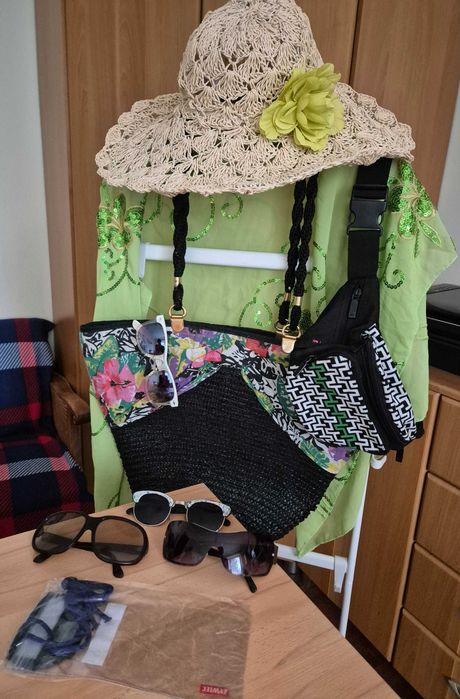 Zestaw plażowy kapelusz torba nerka okulary przeciwsłoneczne chusta