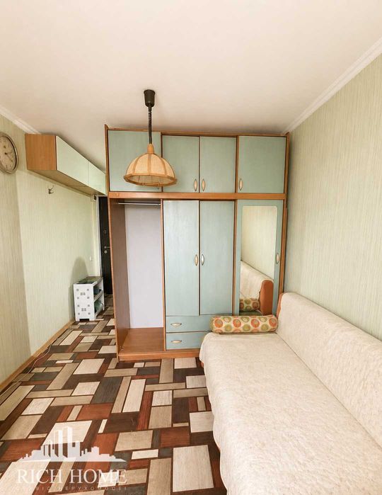 Продаж кімнати, вул. Йорданська 14-А, метро Оболонь - 10 хвилин.