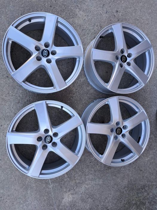 Диски 5 * 114.3 * R19 Alutec KIA HYUNDAI Toyota колісні диски 5 114.3 19 на різні моделі машин