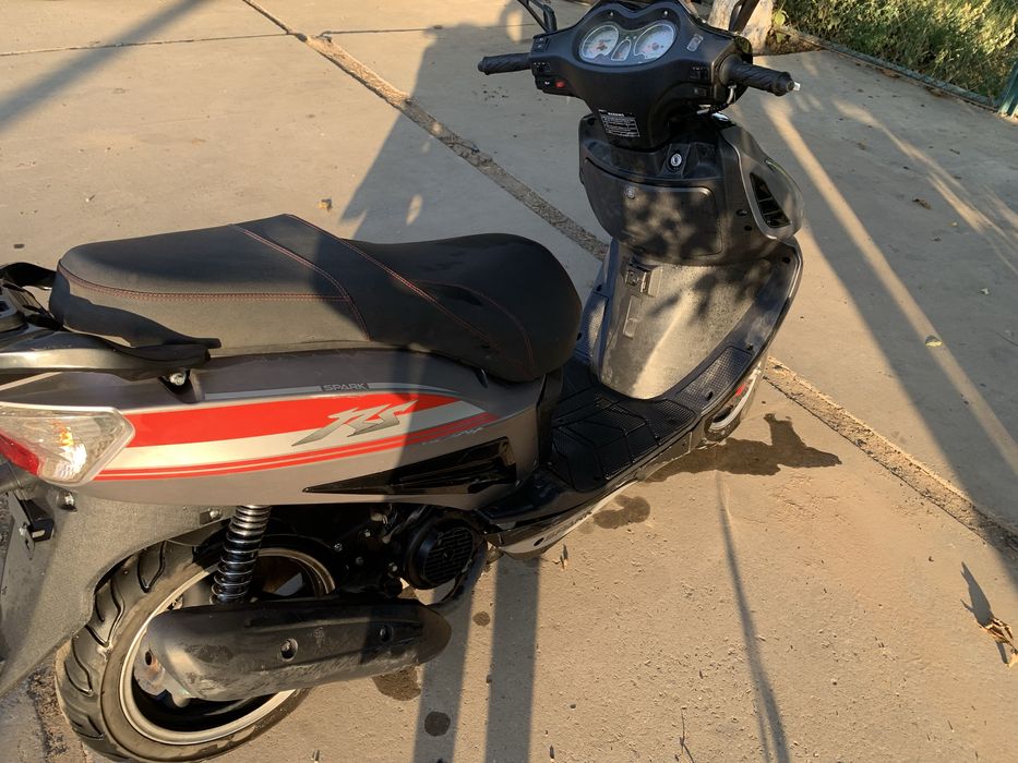 Продам скутер SPARK 150S-17R