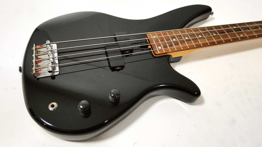 Gitara basowa Yamaha RBX 260