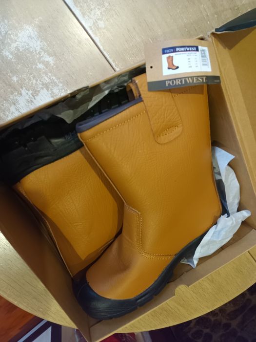 Чоловічі шкіряні утеплені чоботи