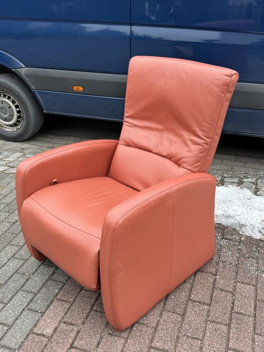 Крісло реклайнер шкіряне