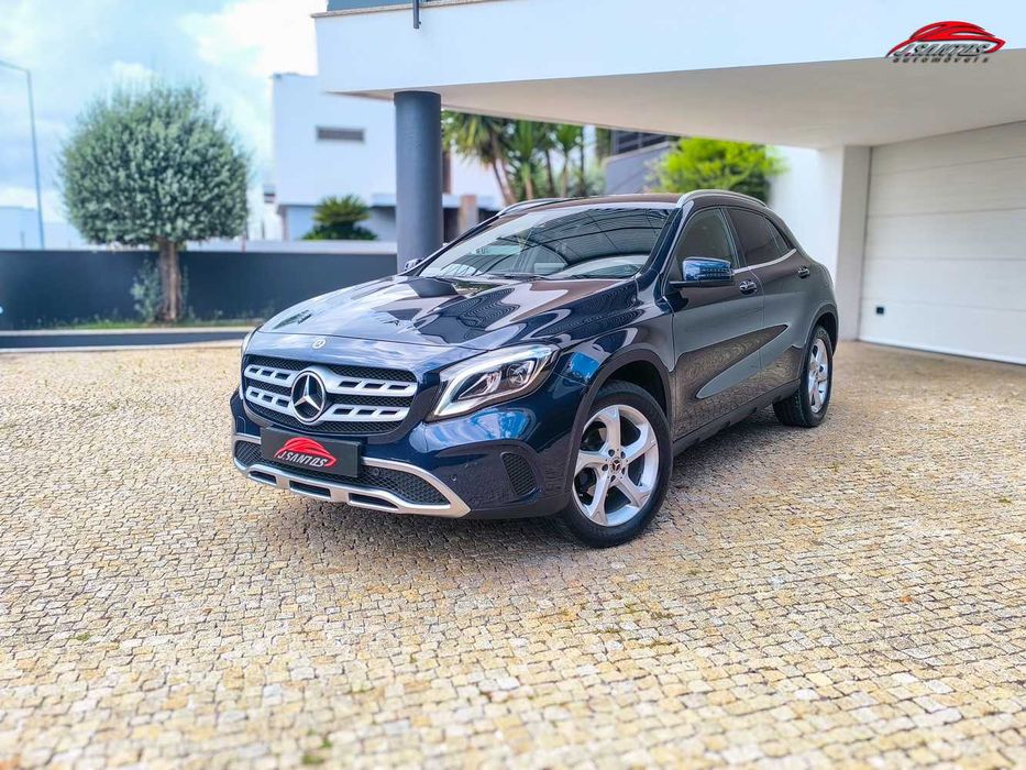 O Mercedes-Benz GLA 200d AMG / Nacional / Automático -7G