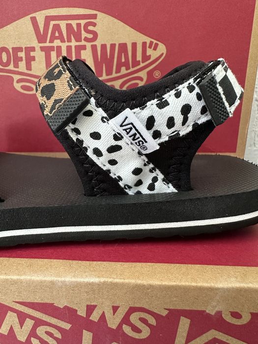 Босоніжки/ сандалі vans оригінал