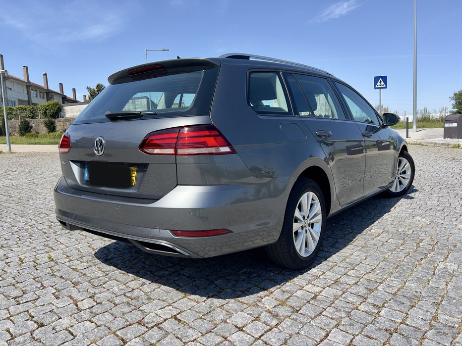 VW Golf 7.5 Variant 1.6TDi 115cv Comfortline Nacional