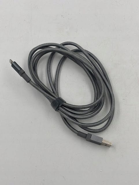 Kabel USB Lightning Apple 1,8m Amazon Basics