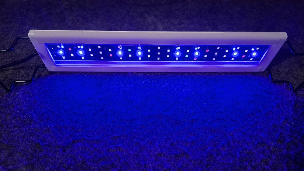 Calha iluminação / Luminária LED 6W RGB USB NOVA, para Aquário, 3 módulos de iluminação e temporizador
