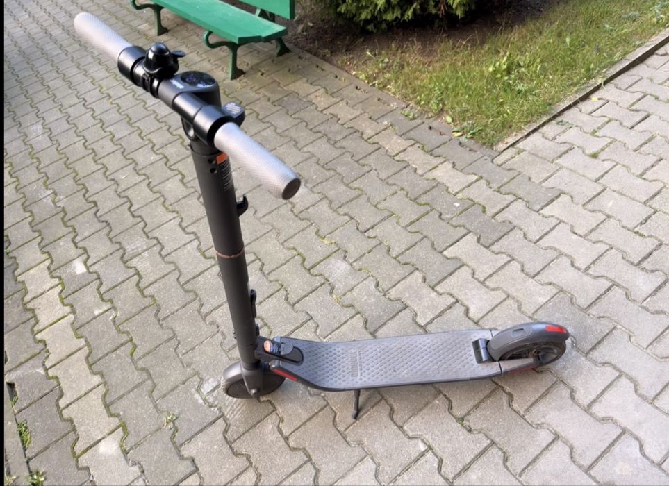 Hulajnoga elektryczna Segway Ninebot KickScooter ES2