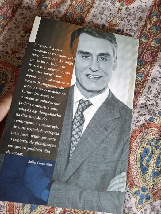 Crónicas de Uma Crise Anunciada E Outros Textos de Aníbal Cavaco Silva