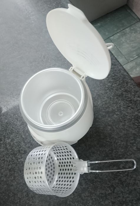 Fritadeira a óleo pequen 1,5l