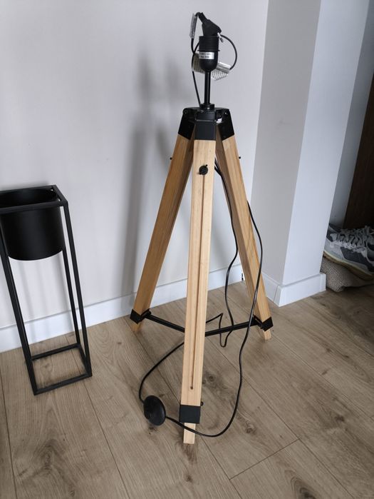 Lampa podłogowa loft