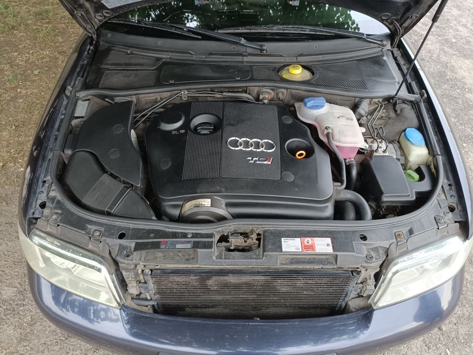 Продам своє авто Ауди А4 Б5,2001р.в.двигун 1.9tdi ajm 115к.с.,пробіг 317000км,