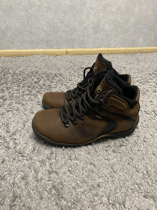 Жіночі черевики Badura