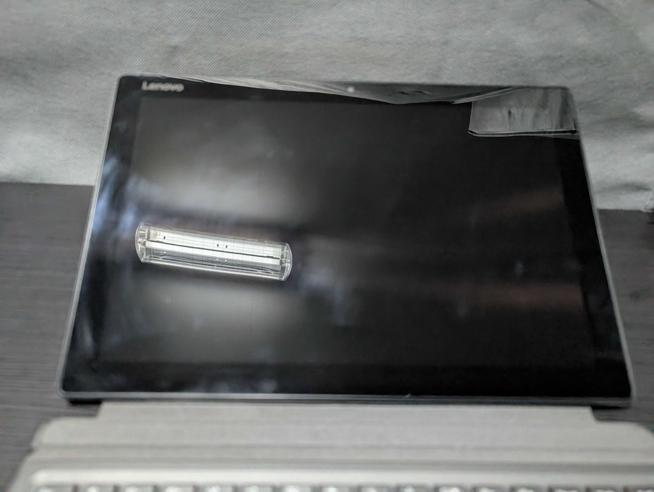 Portátil Lenovo Miix 520-12IK i5 8GB RAM SSD