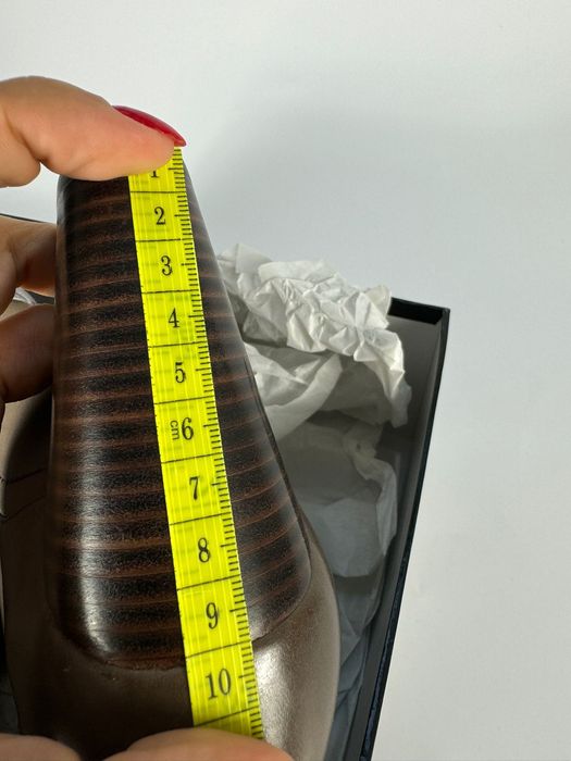 Nowe botki wiązane na obcasa BELMONDO  41