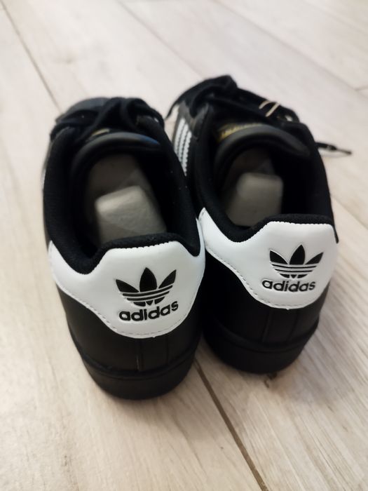 Adidas superstar