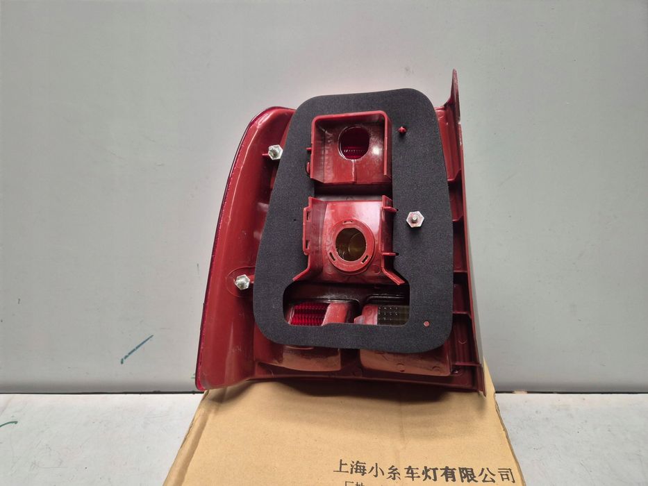 Lampa Tylna Prawa Volkswagen Passat B5 Sedan 96-00 3Bd945096 Koito Nowa
