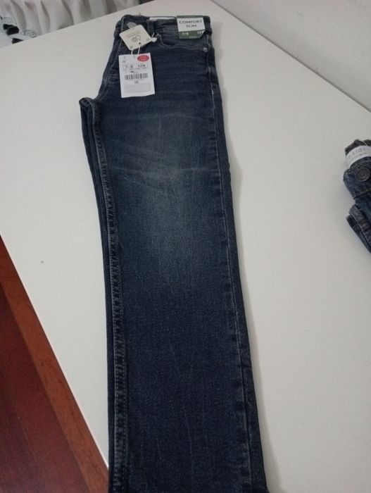 Lote de sweat , t shirt, calças de ganga 7/8 anos, Zippy