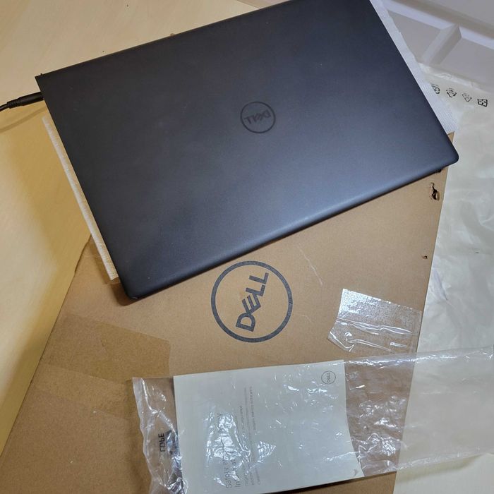 Ноут Ryzen 2022г батарея 6 часов полный комплект зарядка от павера