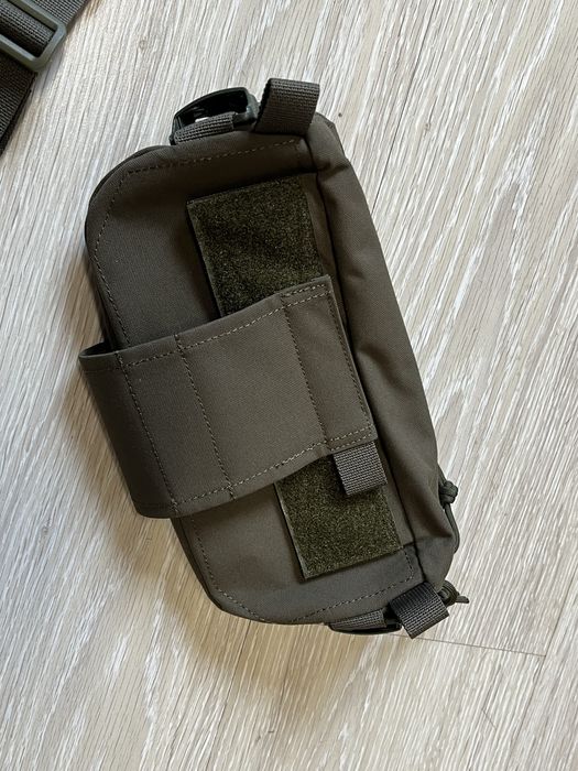 Nerka taktyczna replika Agilite Six Pack Hanger