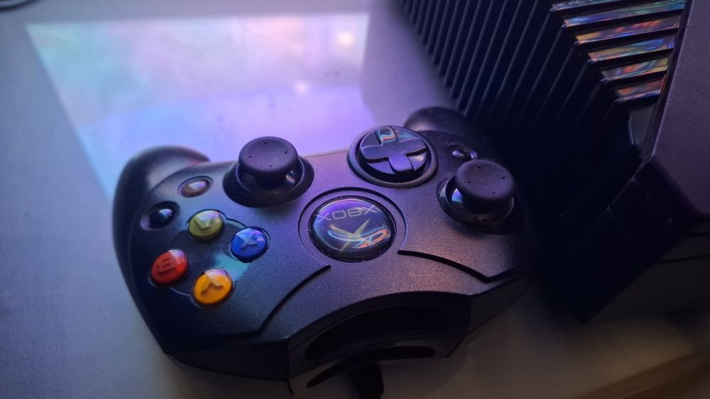 Xbox Classic + 2 comandos e Jogos