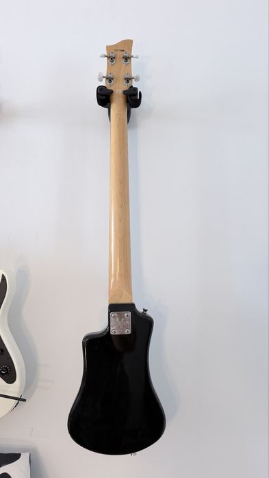 Hofhner Shorty Bass