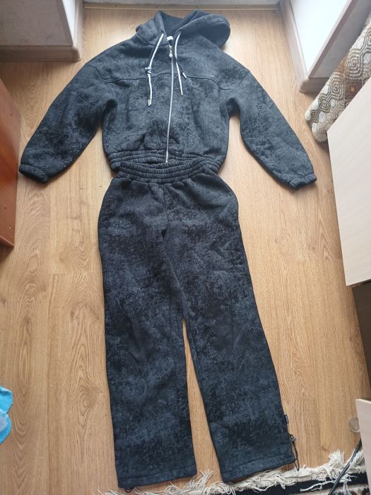 Продам дитячий костюм