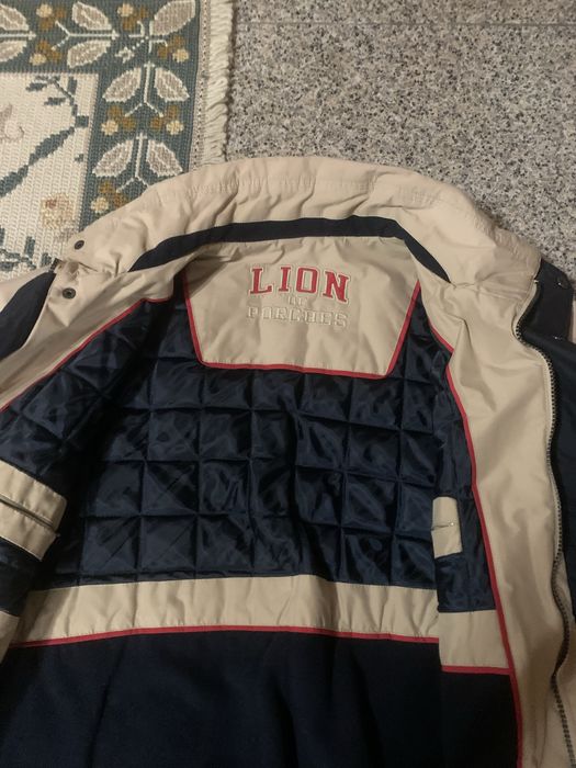 Casaco Lion of Porches