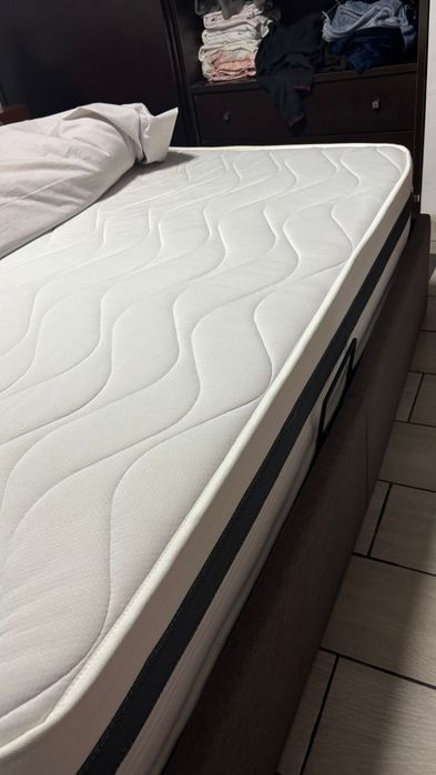 Urgente! Vendo cama de casal com estrado elevatório 160x200 com colchão incluído