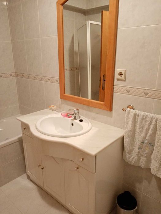 Arrenda-se quarto em Leiria