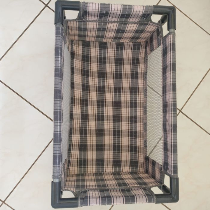 Łóżeczko turystyczne i nosidełko dla lalek