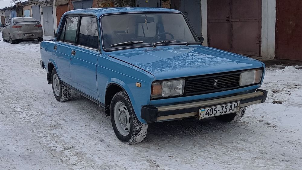 Автомобіль в хорошем состоянии вложения не требует не бит не крашен   дно целое Газ установлен  торг возле Авто