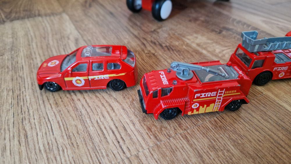 Літак гараж, самолёт гараж, літачок великий з машинами