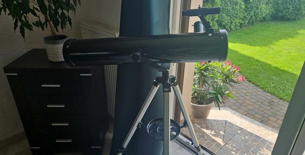 Teleskop astronomiczny Newtona Uniprodo