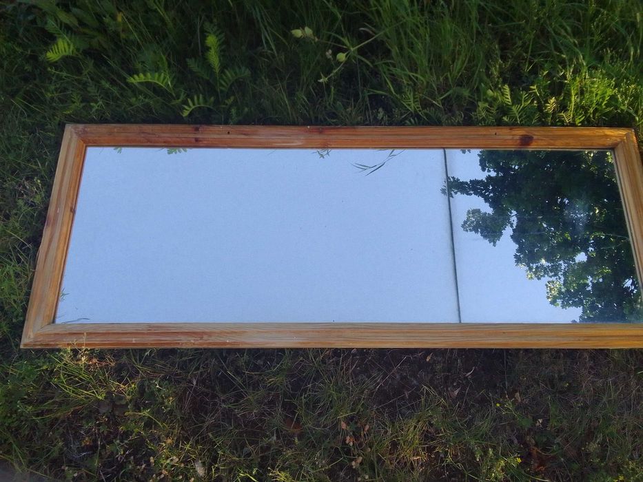 Lustro w drewnianej ramie 130x60