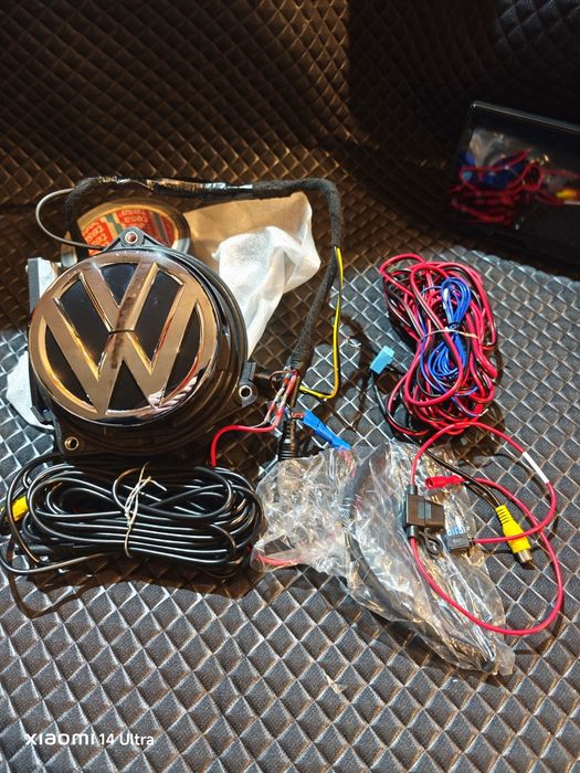 Kamera cofania w logo VW