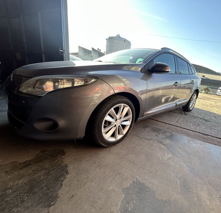 RENAULT MEGANE  CARRINHA BEGE