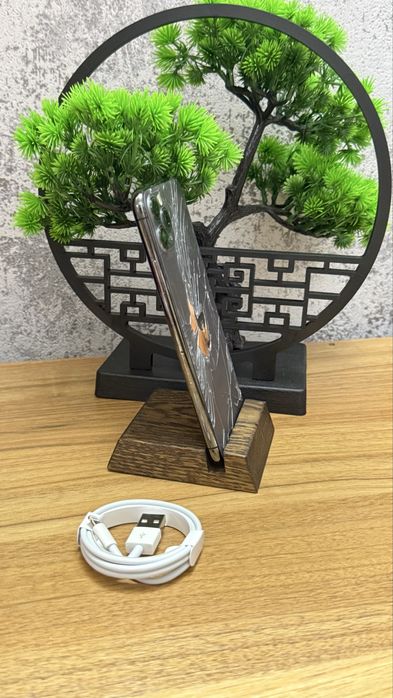 Продам iPhone 11 pro max/64gb