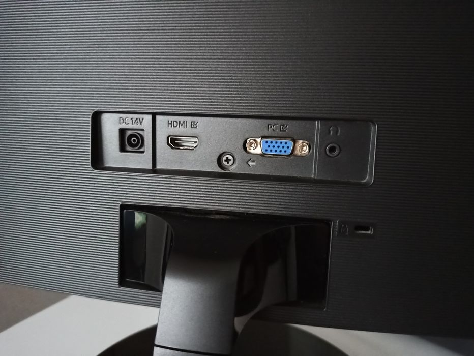 Изогнутый Samsung 27" Curved (2023 г.) Идеал Заводской комплект + HDMI