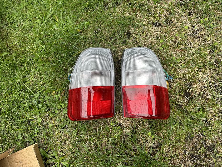 Mitsubishi L200 1995-2005 Задні ліхтарі (фонарі)